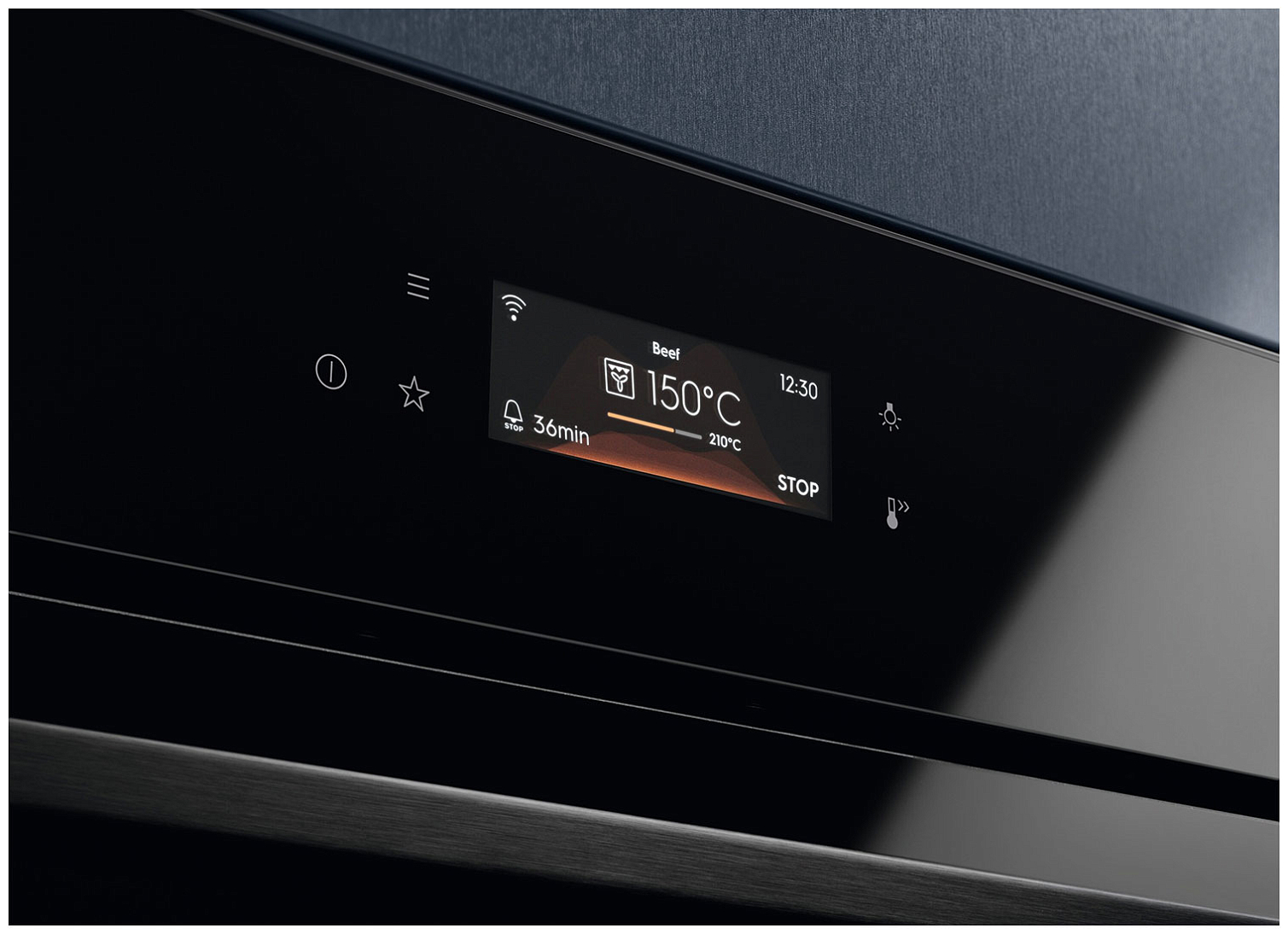 Духовой шкаф Electrolux LVL 8E09Z CombiQuick 800 с функцией СВЧ черный фото