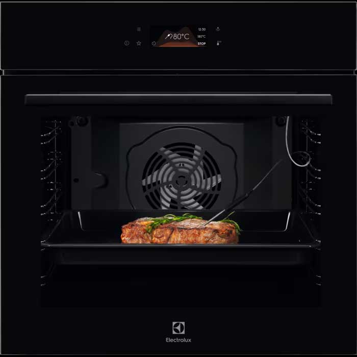 Духовой шкаф Electrolux LOE8P39Z MealAssist 700 черный фото