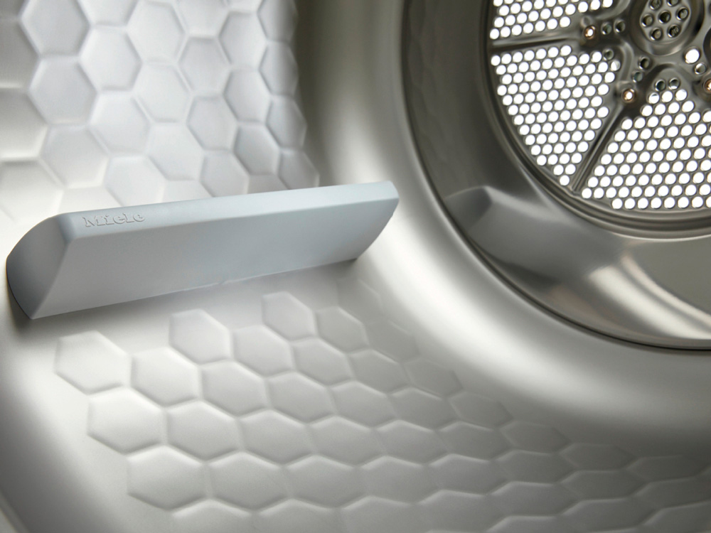 sushilnaya_mashina_miele_tef775wp_foto_open_3