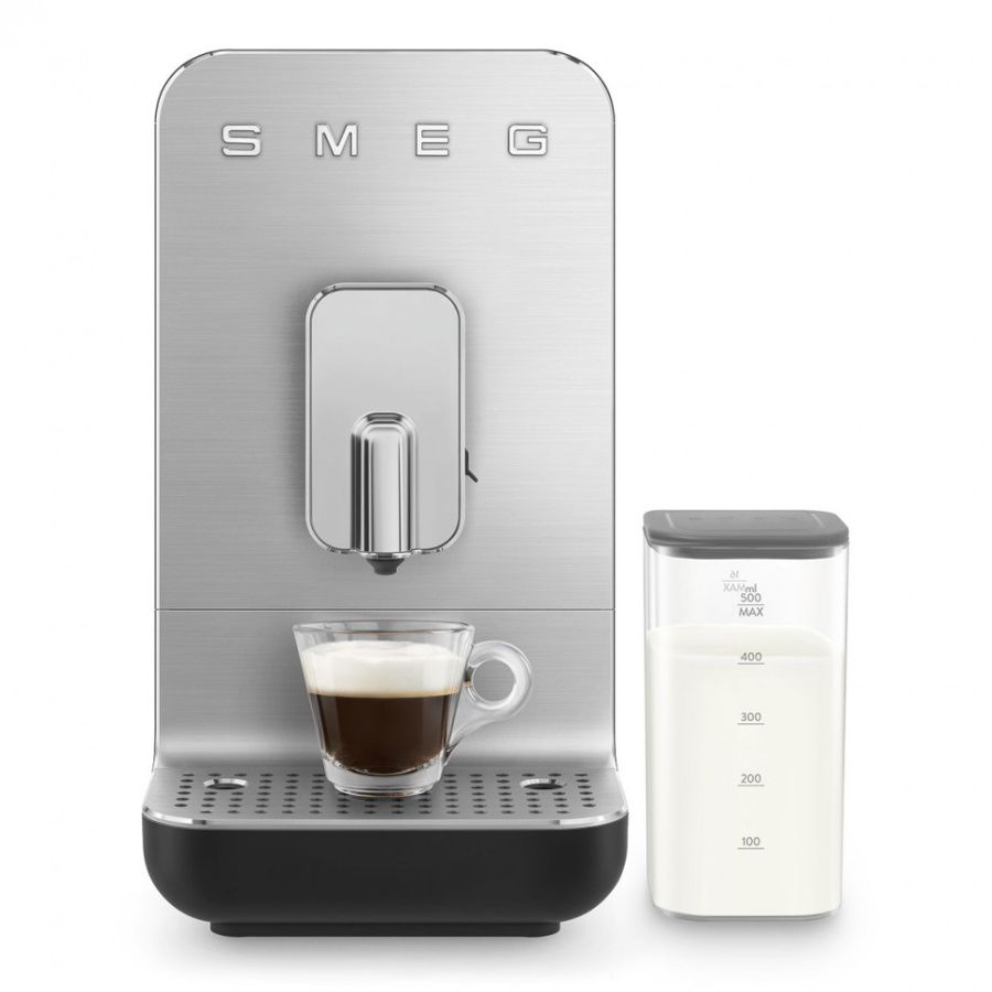 Кофемашина Smeg BCC13BLMEU черный Кофемашина Smeg BCC13BLMEU черный фото