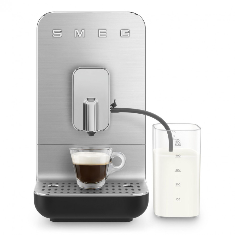 Кофемашина Smeg BCC13BLMEU черный Кофемашина Smeg BCC13BLMEU черный фото