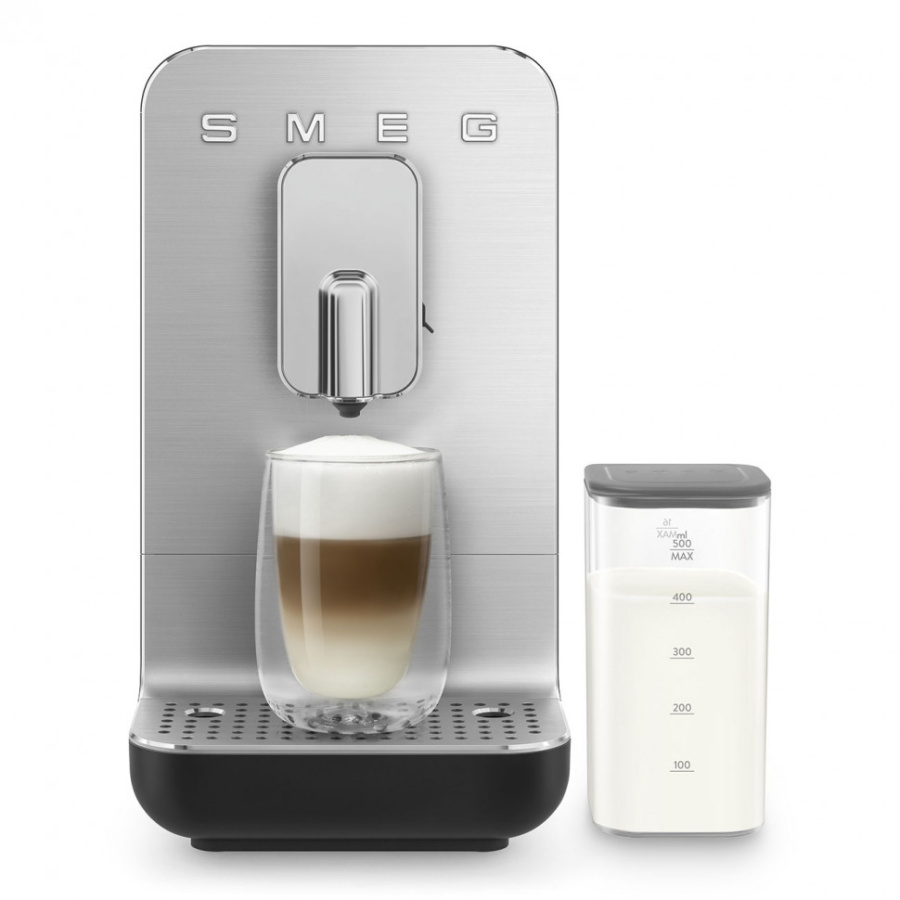 Кофемашина Smeg BCC13BLMEU черный Кофемашина Smeg BCC13BLMEU черный фото