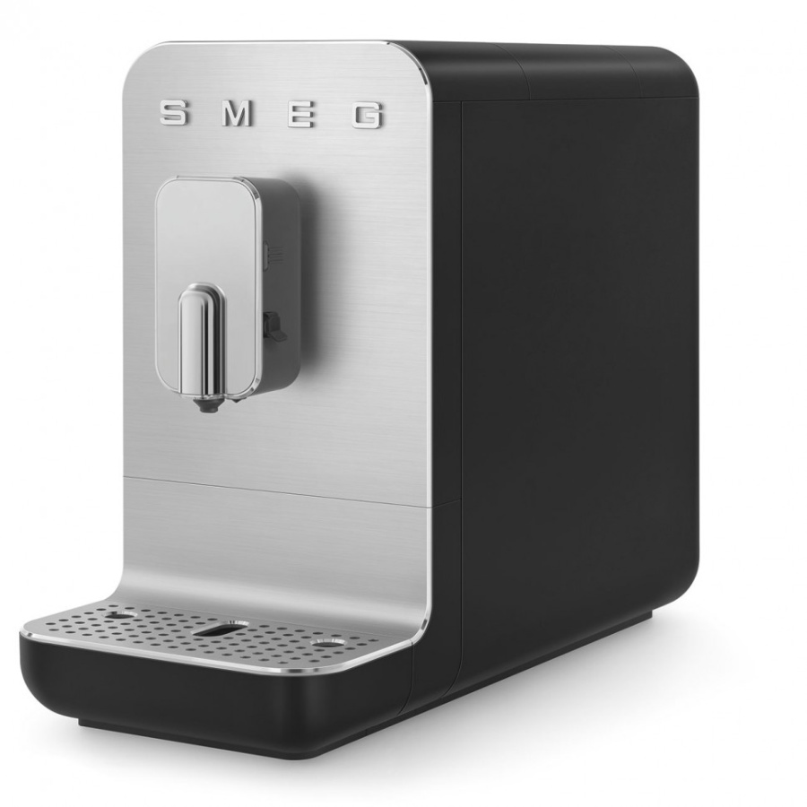 Кофемашина Smeg BCC13BLMEU черный Кофемашина Smeg BCC13BLMEU черный фото