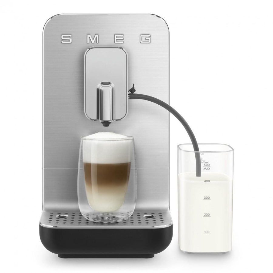 Кофемашина Smeg BCC13BLMEU черный Кофемашина Smeg BCC13BLMEU черный фото